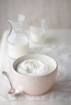 Maison Riviera creamy yogourts milk petit pot teaspoon